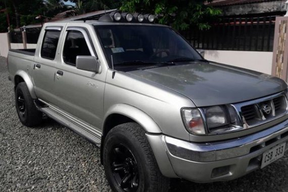 2000 Nissan Frontier for sale 