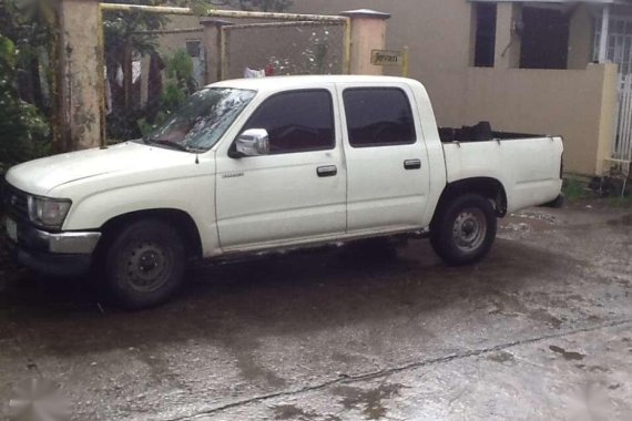 Toyota hilux 2001 for sale 