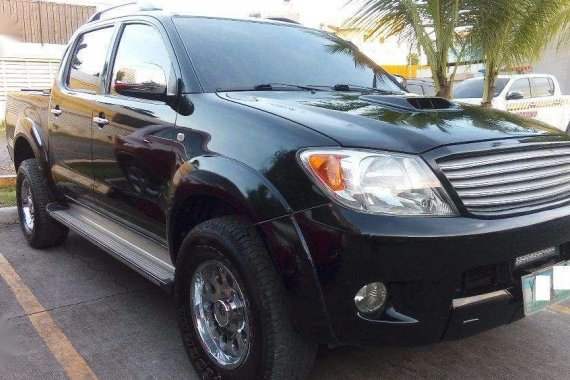 For sale Toyota Hilux automatic 4x4 3.0L