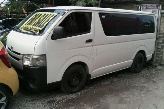 Well-maintained Toyota Hiace 2015 for sale