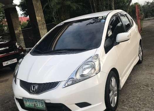 Honda Jazz 2010 white for sale