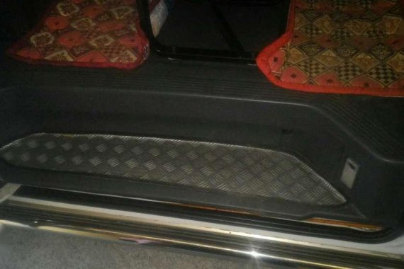 2008 Toyota Hiace 2.5 GL Grandia White For Sale 