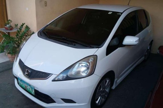 2009 Honda Jazz i-Vtec Matic White  For Sale 