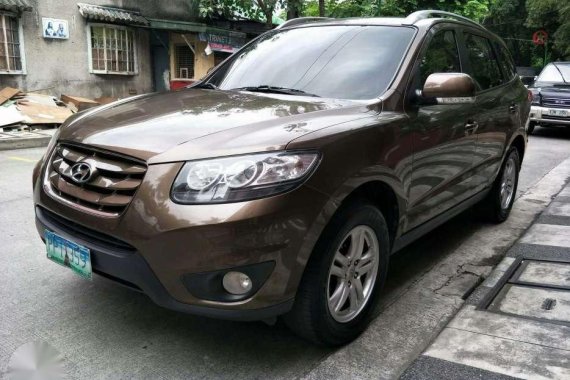 Hyundai Santa fe 2010 at for sale