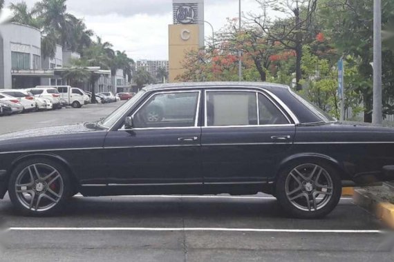 Mercedes Benz W123 Diesel 1982 MT Black For Sale 