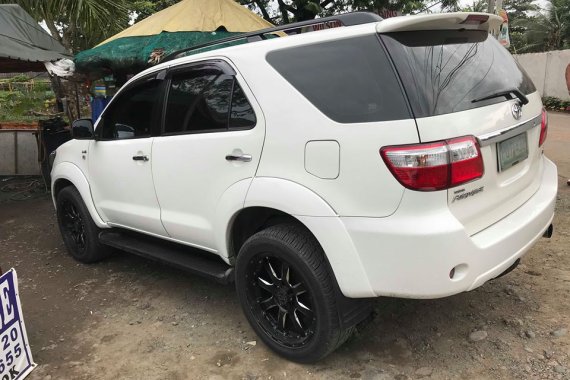 Toyota Fortuner D4D manual diesel 2011 FOR SALE