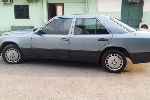 Mercedes Benz w124 200E for sale