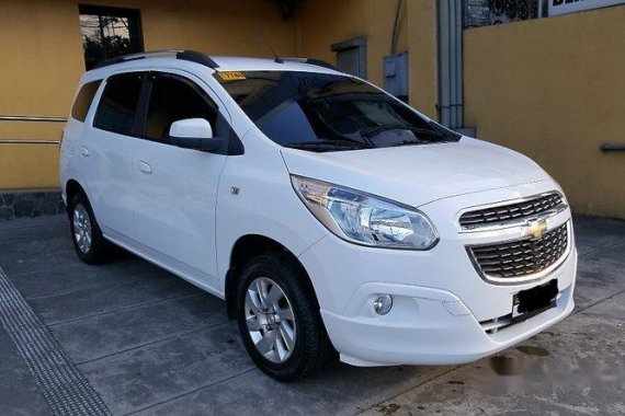 Well-kept Chevrolet Spin 2015 for sale