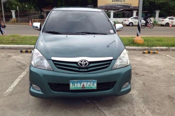 Toyota Innova G green for sale