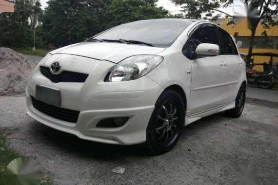 Toyota Yaris 15 G 2010 AT White for sale 