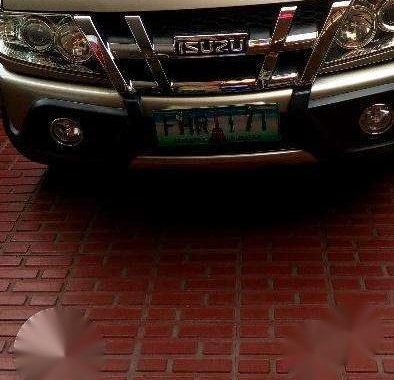 Isuzu Sportivo AT 2013 top of the line