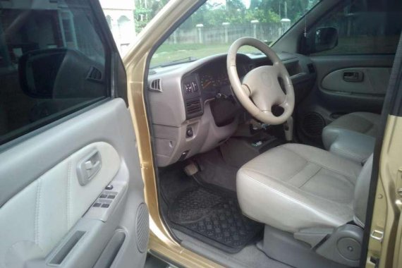 Isuzu Crosswind xuvi 2003 for sale