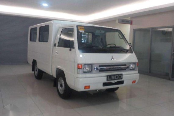2017 Mitsubishi L300 FB De Luxe Dual AC for sale
