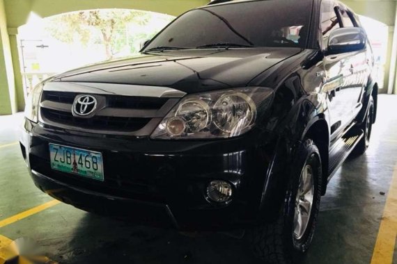 Toyota Fortuner 2007 AT Black SUV For Sale 