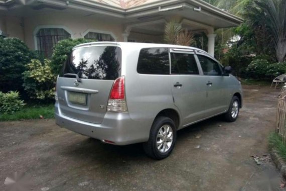 Toyota Innova E AT 2010 for sale