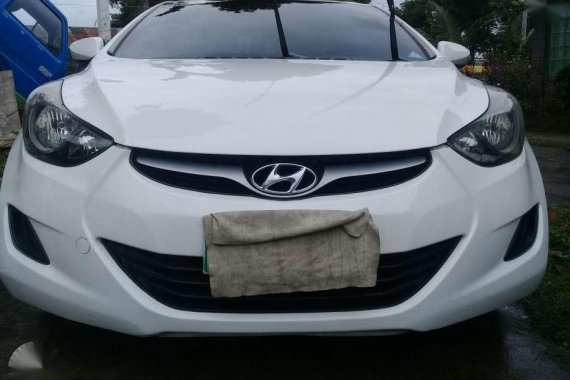 Hyundai Elantra Manual White Sedan For Sale 
