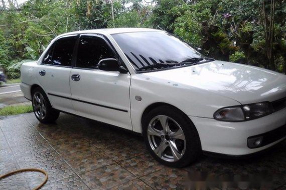 Well-maintained Mitsubishi Lancer 1993 for sale