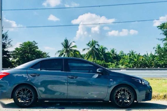 2017 Toyota Corolla Altis 1.6V AT Gray For Sale 