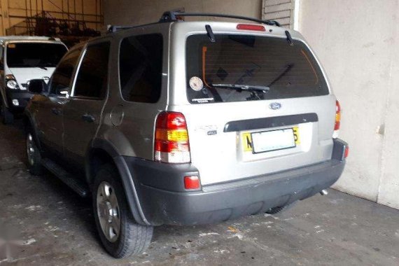 2003 Ford Escape XLT 4 x 4 MT Silver For Sale 