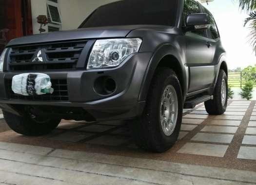 Mitsubishi Pajero 3door 2002 AT Gray SUV For Sale 