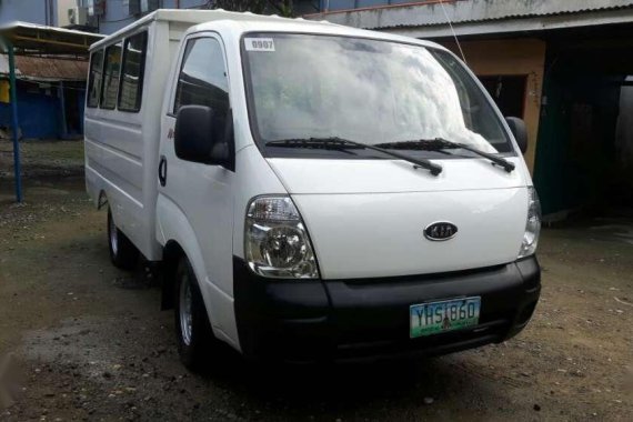 2011 Kia 2700 FOR SALE