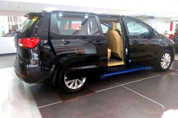 2018 Kia Grand Carnival 2.2L DSL 11 str GOLD FOR SALE