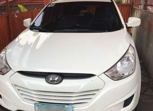 Hyundai Tucson Theta II GLS 4x2 6-Speed Automatic Gas FOR SALE