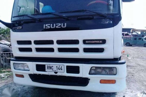 For sale 2013 Isuzu Cargo Giga wing van