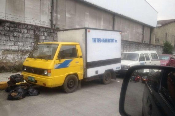 2005 Mitsubishi L300 Aluminum Van Yellow For Sale 