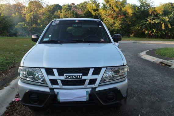 Well-maintained Isuzu Crosswind 2011 for sale