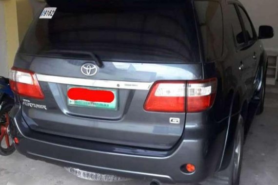 Toyota Fortuner AT 2010 Gray SUV For Sale 