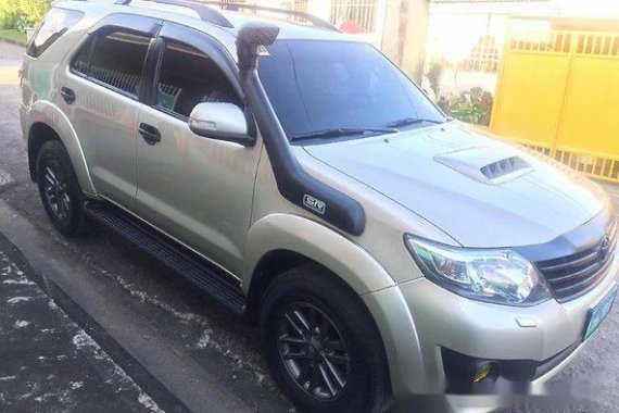 Well-kept Toyota Fortuner 2013 for sale