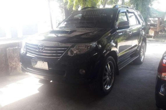 Toyota Fortuner G Diesel 2015 AT Black For Sale 