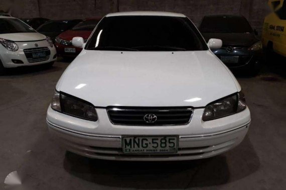 2001 Toyota Camry GXE AT White For Sale 