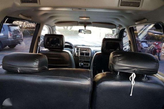 Isuzu Crosswind XUVi 2006 MT White For Sale 
