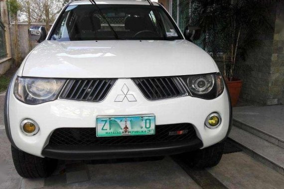 2009 MITSUBISHI Strada 4x4 FOR SALE