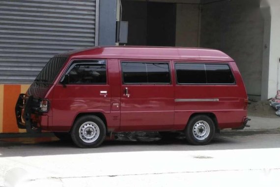 Mitsubishi L300 Versa Van 2003 MT Red For Sale 