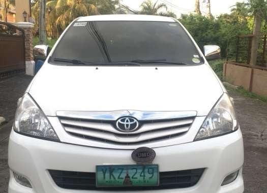 2012 Toyota Innova 2.5 G AT White For Sale 