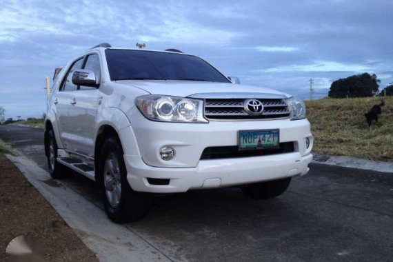 2010 Toyota Fortuner 4x2 G Dsl AT FOR SALE