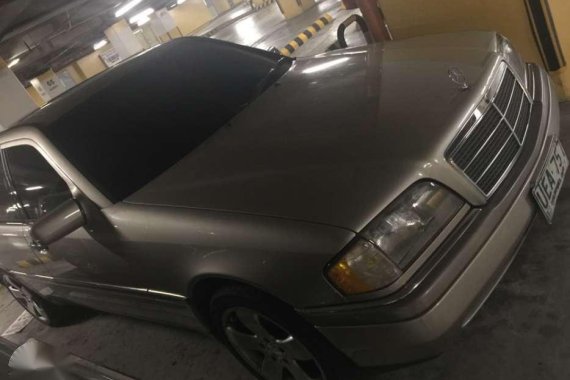 FOR SALE Mercedes Benz w202 c220 1995