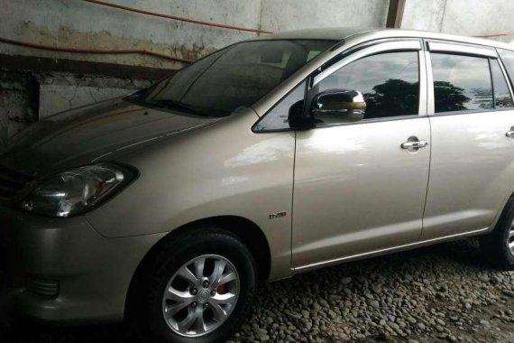 Toyota Innova E 2011 for sale