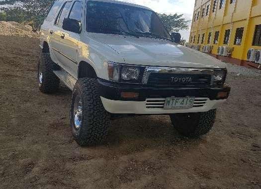 FOR SALE 91 TOYOTA 4runner 4x4 LN106 