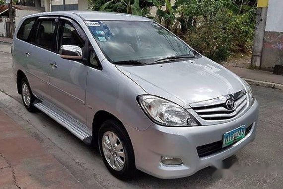 Well-kept Toyota Innova 2010 for sale