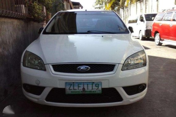 2007 Ford Focus Hatchback gas matic FOR SALE