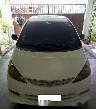 Well-maintained Toyota Estima 2000 for sale