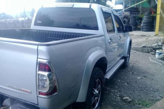 Isuzu Dmax 2012 model manual 4×2 FOR SALE