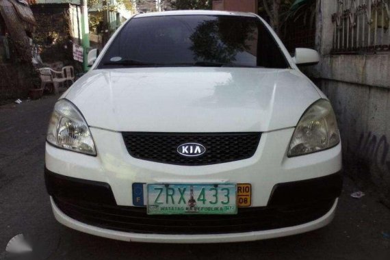 2008 Kia Rio gas matic FOR SALE