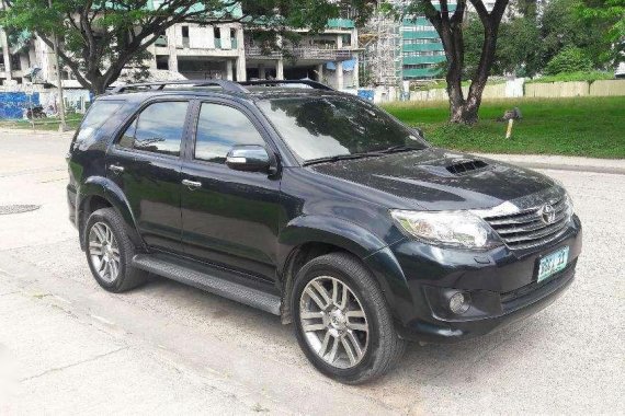 2013 Toyota Fortuner 4x2 2.5 AT Black For Sale 