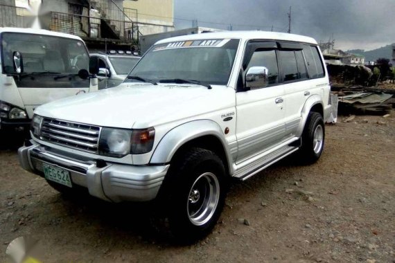 Mitsubishi Pajero Fieldmaster 1998 MT White For Sale 