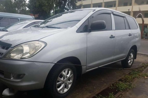 2005 Toyota innova J MT Silver SUV For Sale 